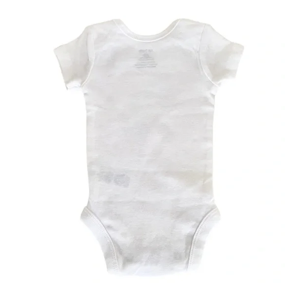 Carter’s Newborn Baby Handmade Hearts Graphic White One-Piece with Snaps - Picture 4 of 13